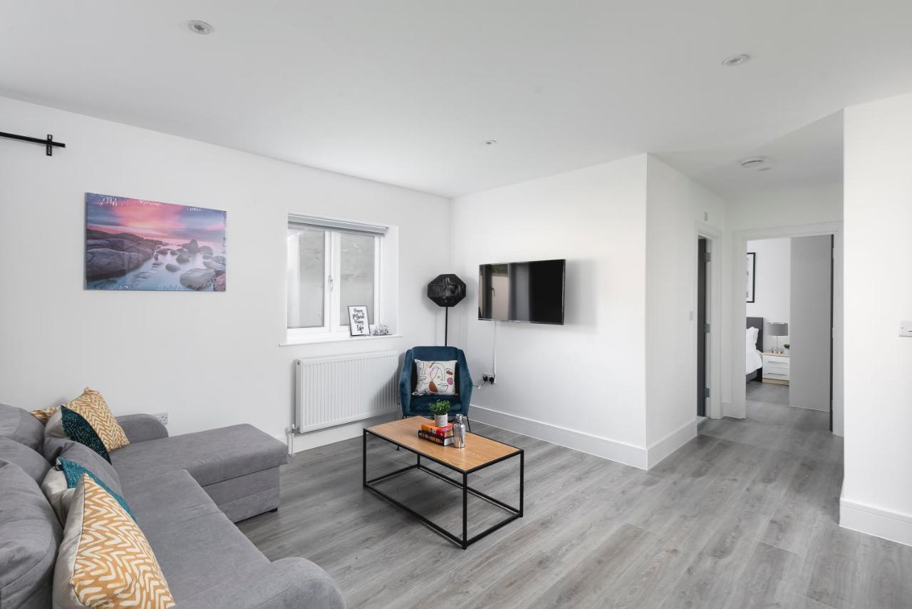 Skyvillion - London Enfield Chase Apartments With Parking & Wifi Exterior foto