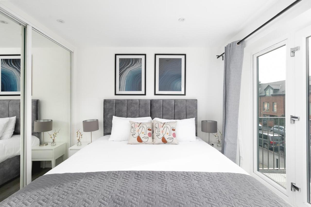 Skyvillion - London Enfield Chase Apartments With Parking & Wifi Exterior foto