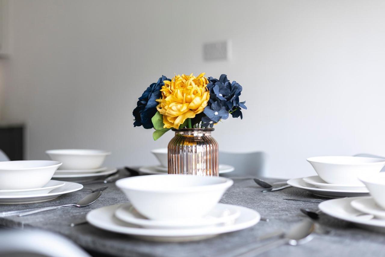 Skyvillion - London Enfield Chase Apartments With Parking & Wifi Exterior foto