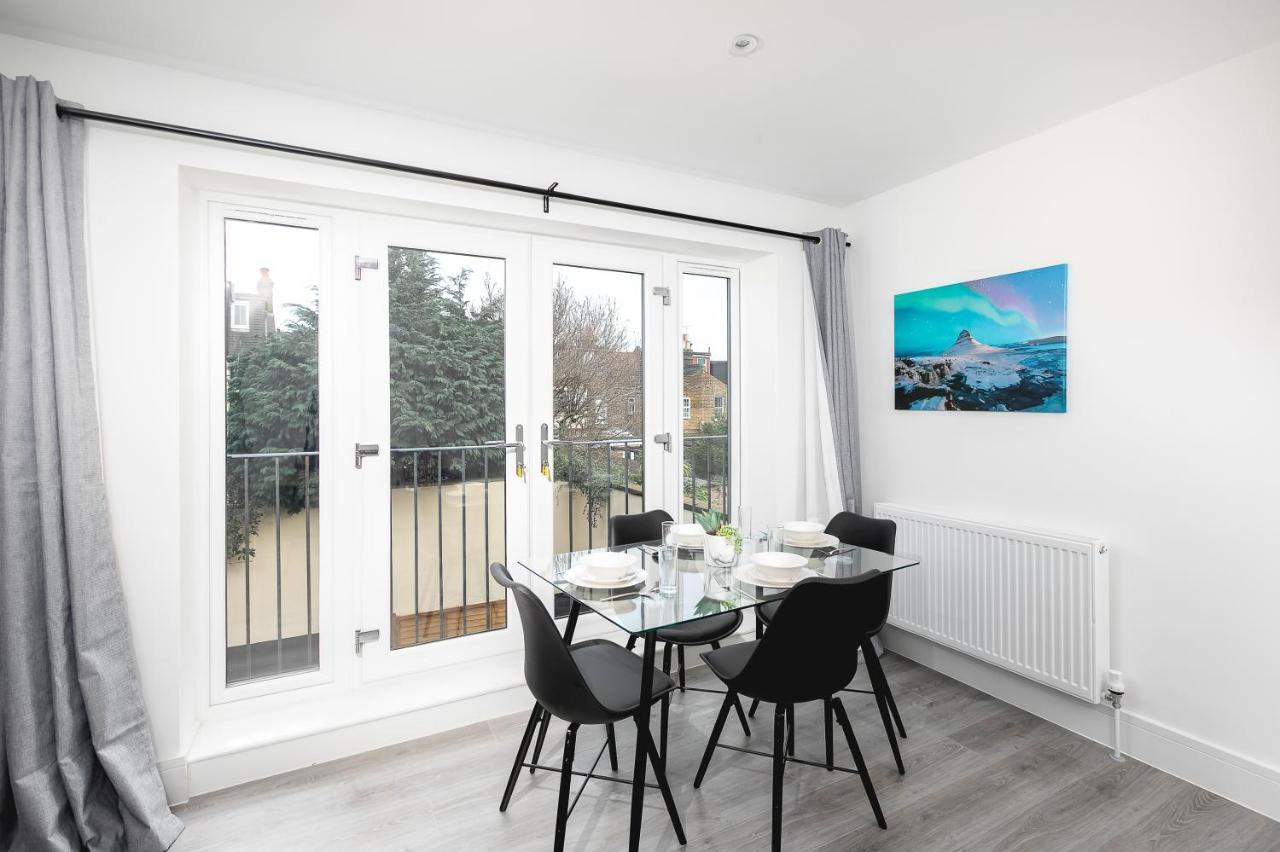 Skyvillion - London Enfield Chase Apartments With Parking & Wifi Exterior foto