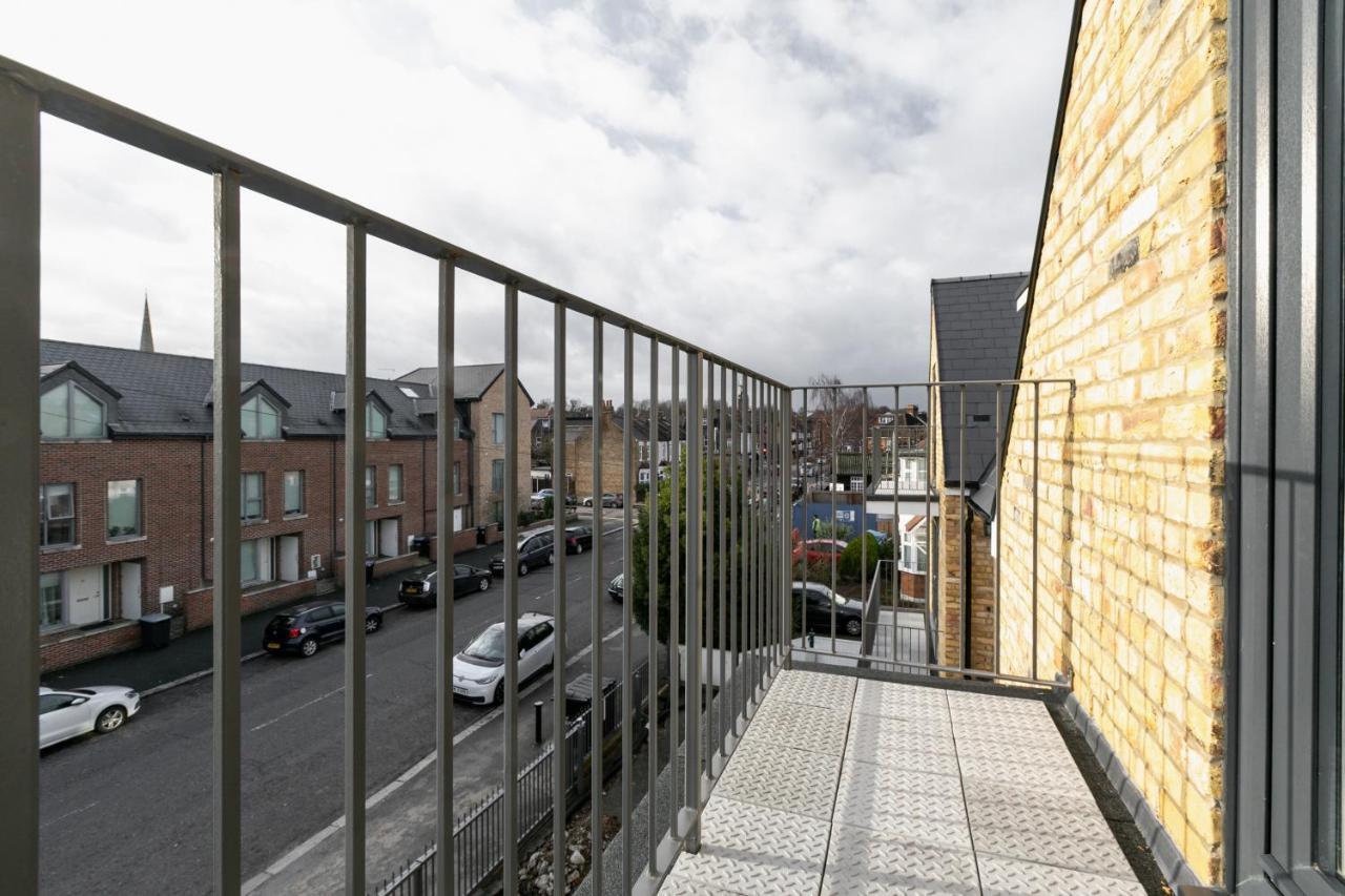 Skyvillion - London Enfield Chase Apartments With Parking & Wifi Exterior foto