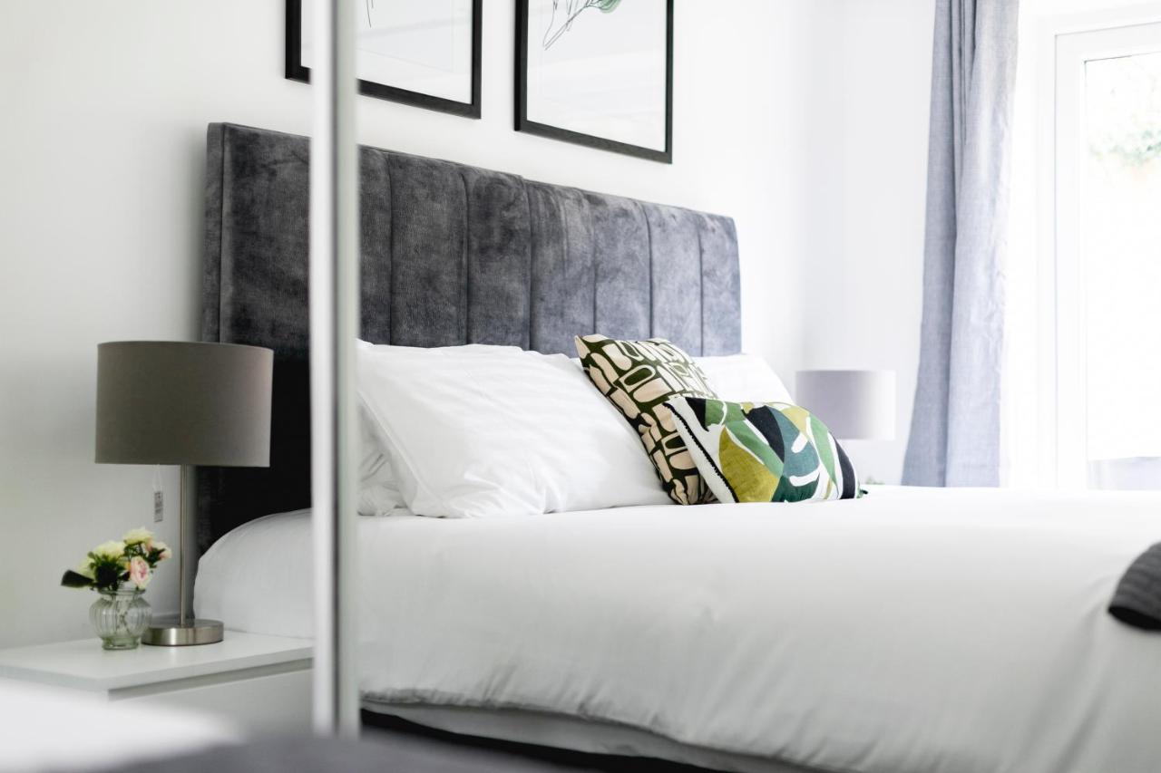 Skyvillion - London Enfield Chase Apartments With Parking & Wifi Exterior foto