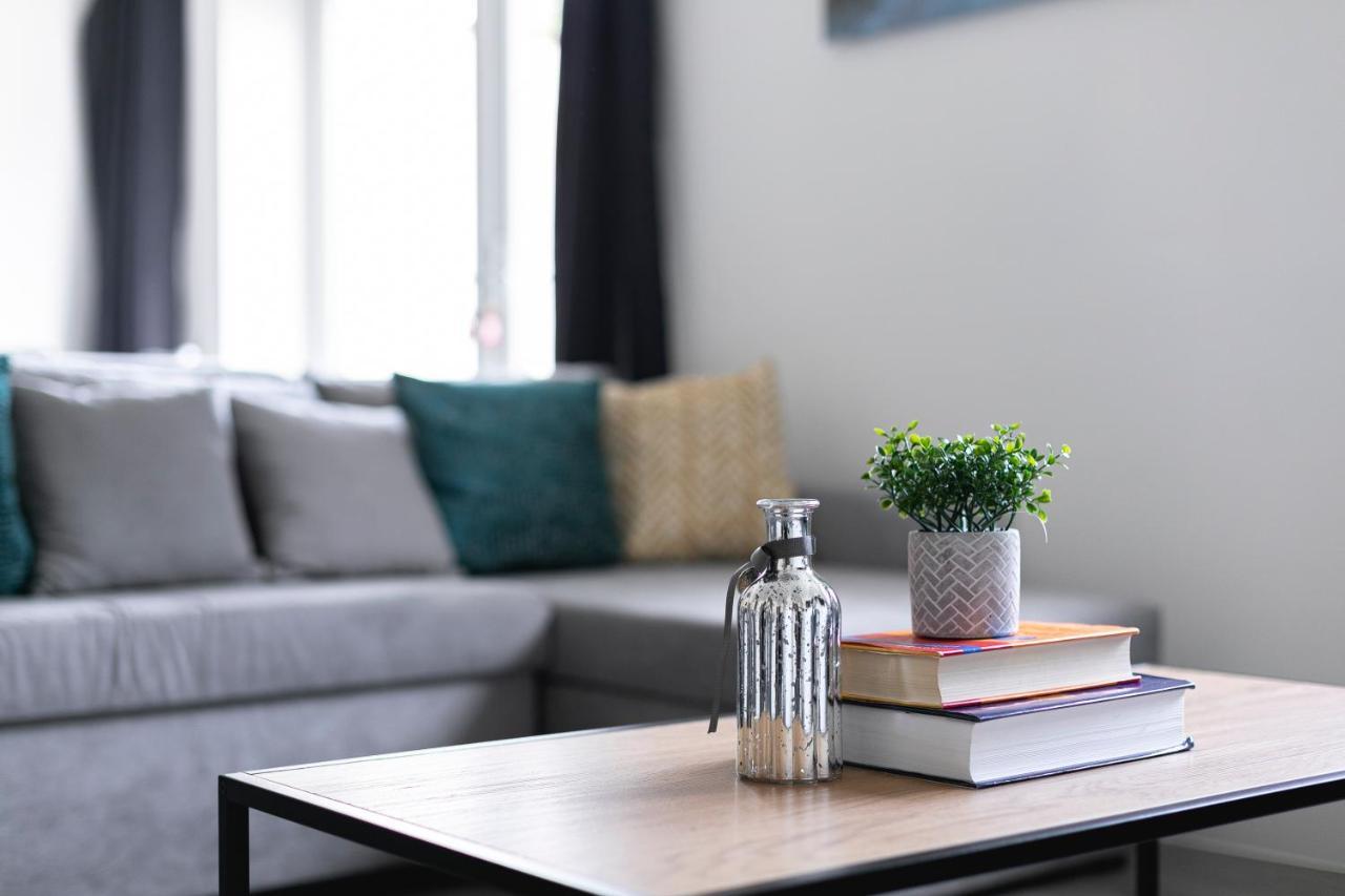 Skyvillion - London Enfield Chase Apartments With Parking & Wifi Exterior foto