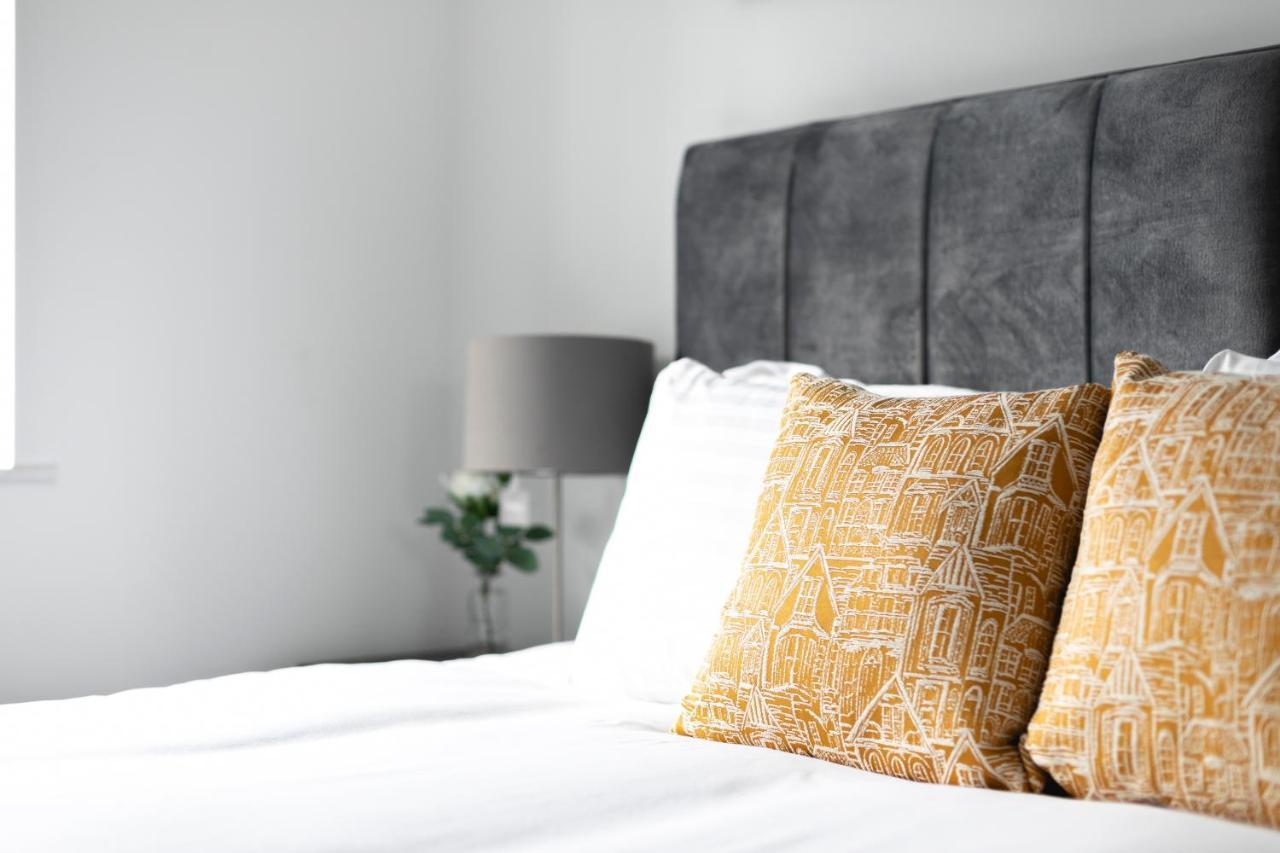 Skyvillion - London Enfield Chase Apartments With Parking & Wifi Exterior foto